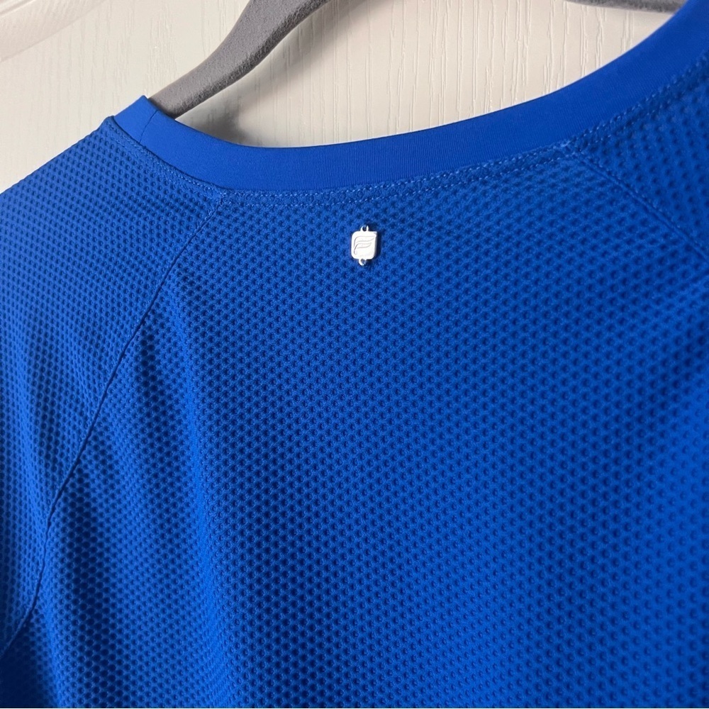 Fabletics Lana Long Sleeve Breathable adjustable Work out top, size Medium - Picture 7 of 10